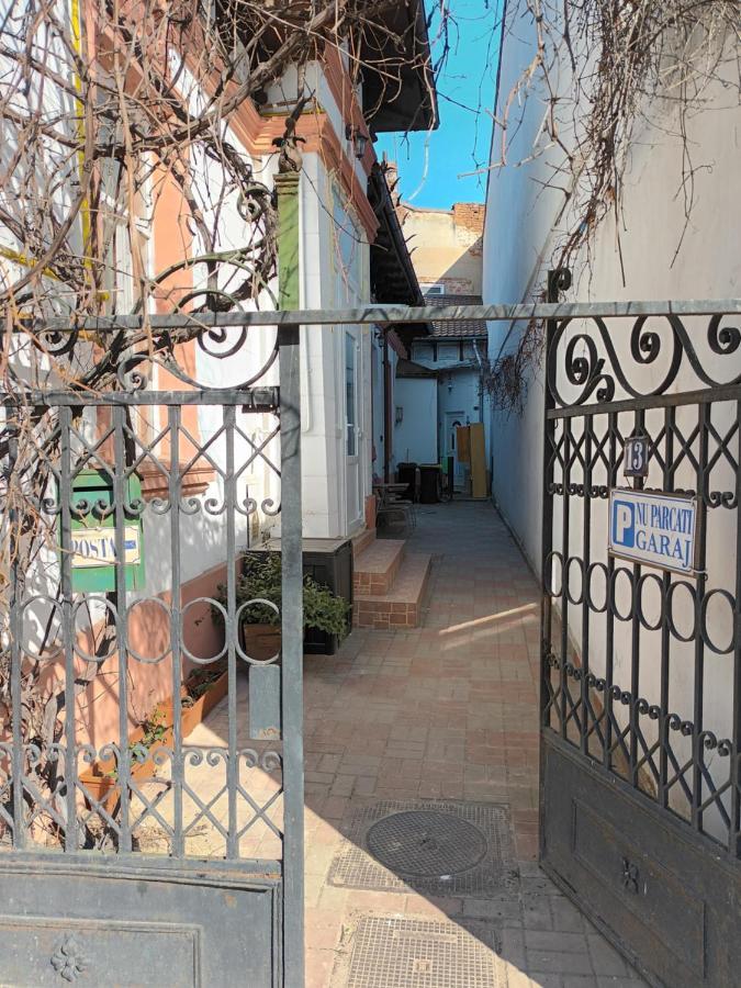 Apartamento Casa Liveni Bucarest Exterior foto