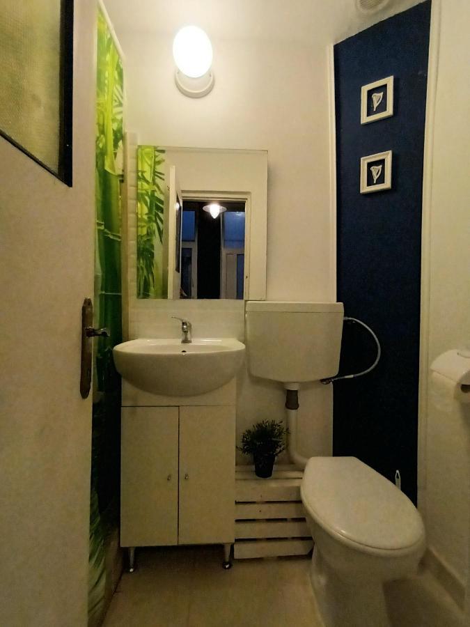 Apartamento Casa Liveni Bucarest Exterior foto